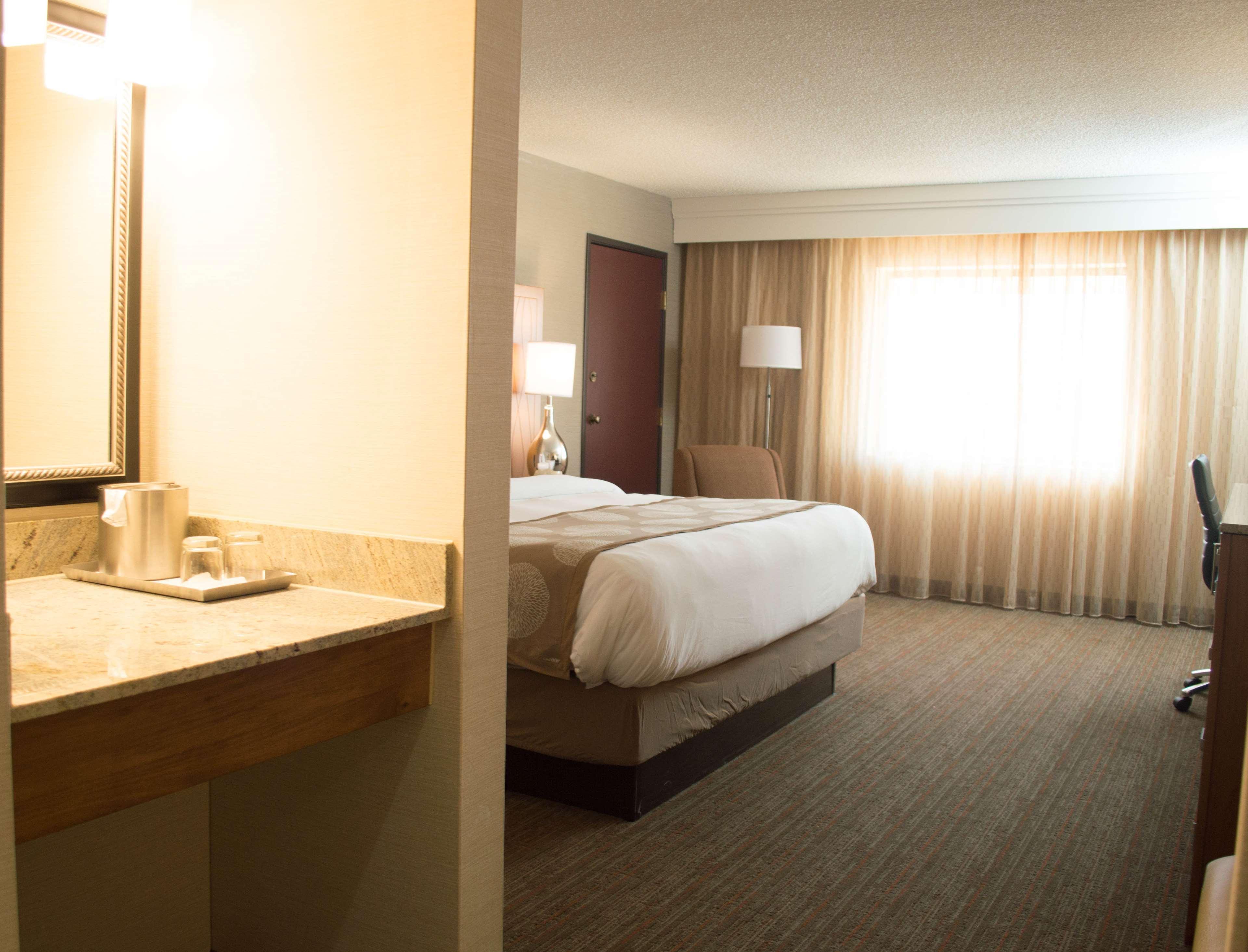 Radisson Hotel Detroit-Farmington Hills Zewnętrze zdjęcie