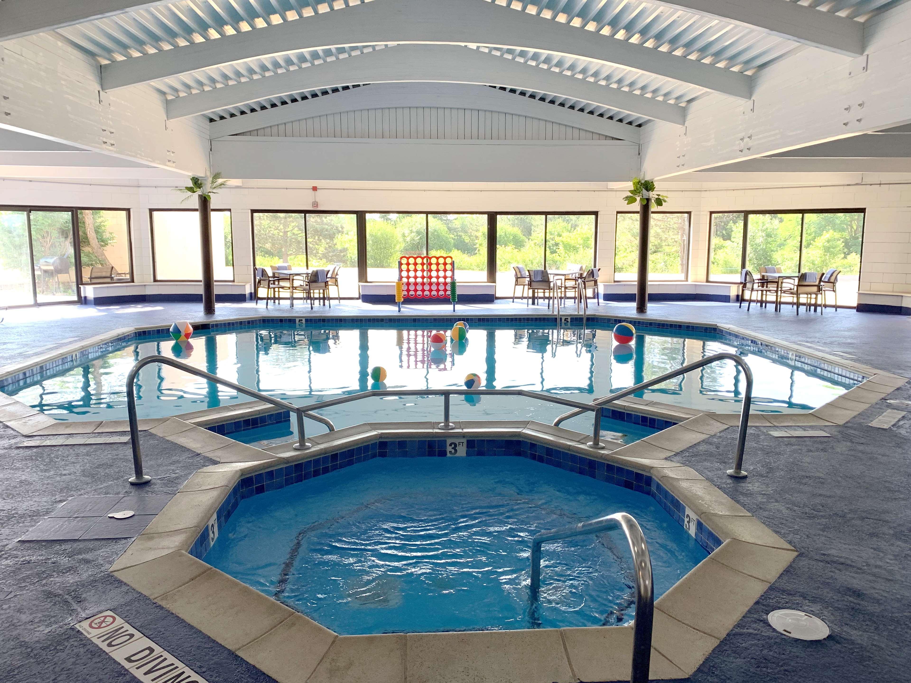 Radisson Hotel Detroit-Farmington Hills Zewnętrze zdjęcie