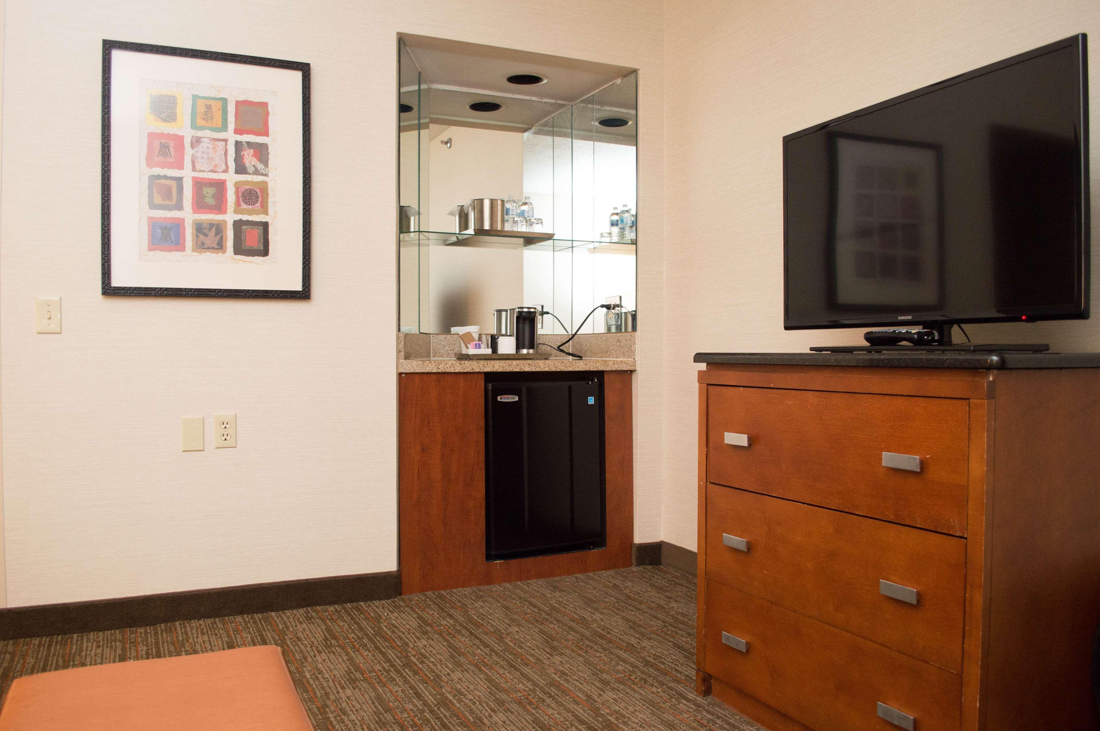Radisson Hotel Detroit-Farmington Hills Zewnętrze zdjęcie