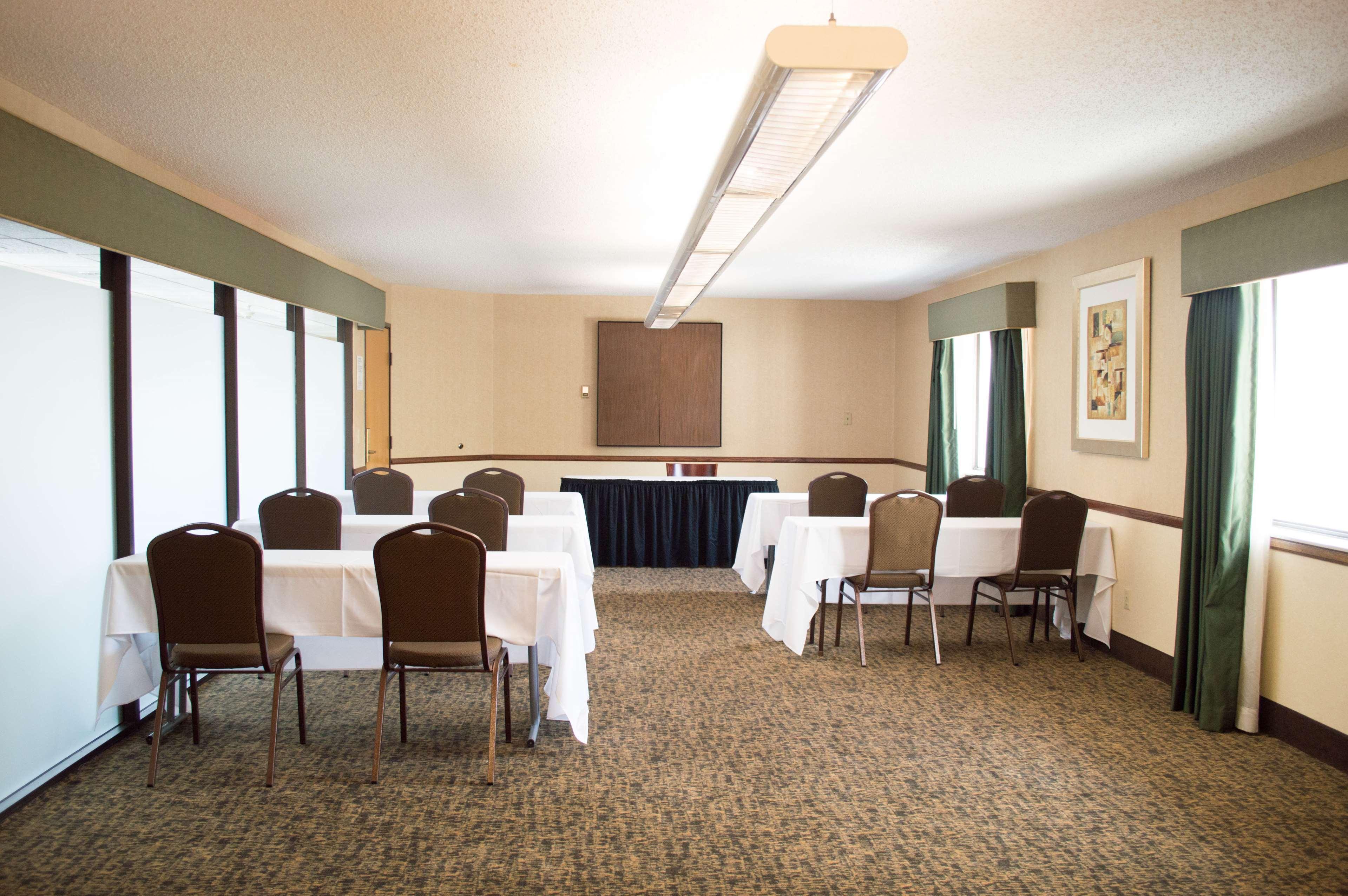 Radisson Hotel Detroit-Farmington Hills Zewnętrze zdjęcie
