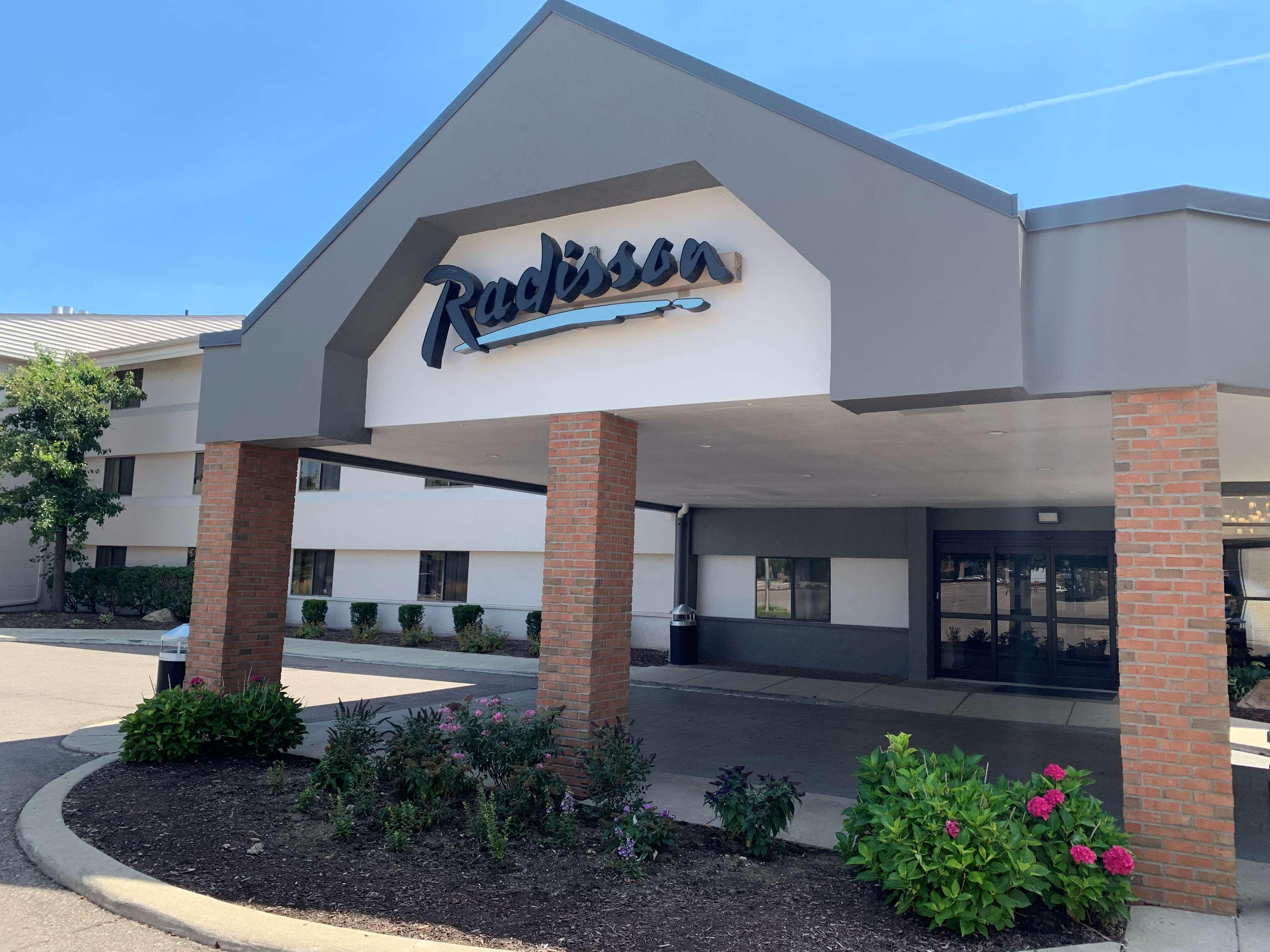 Radisson Hotel Detroit-Farmington Hills Zewnętrze zdjęcie