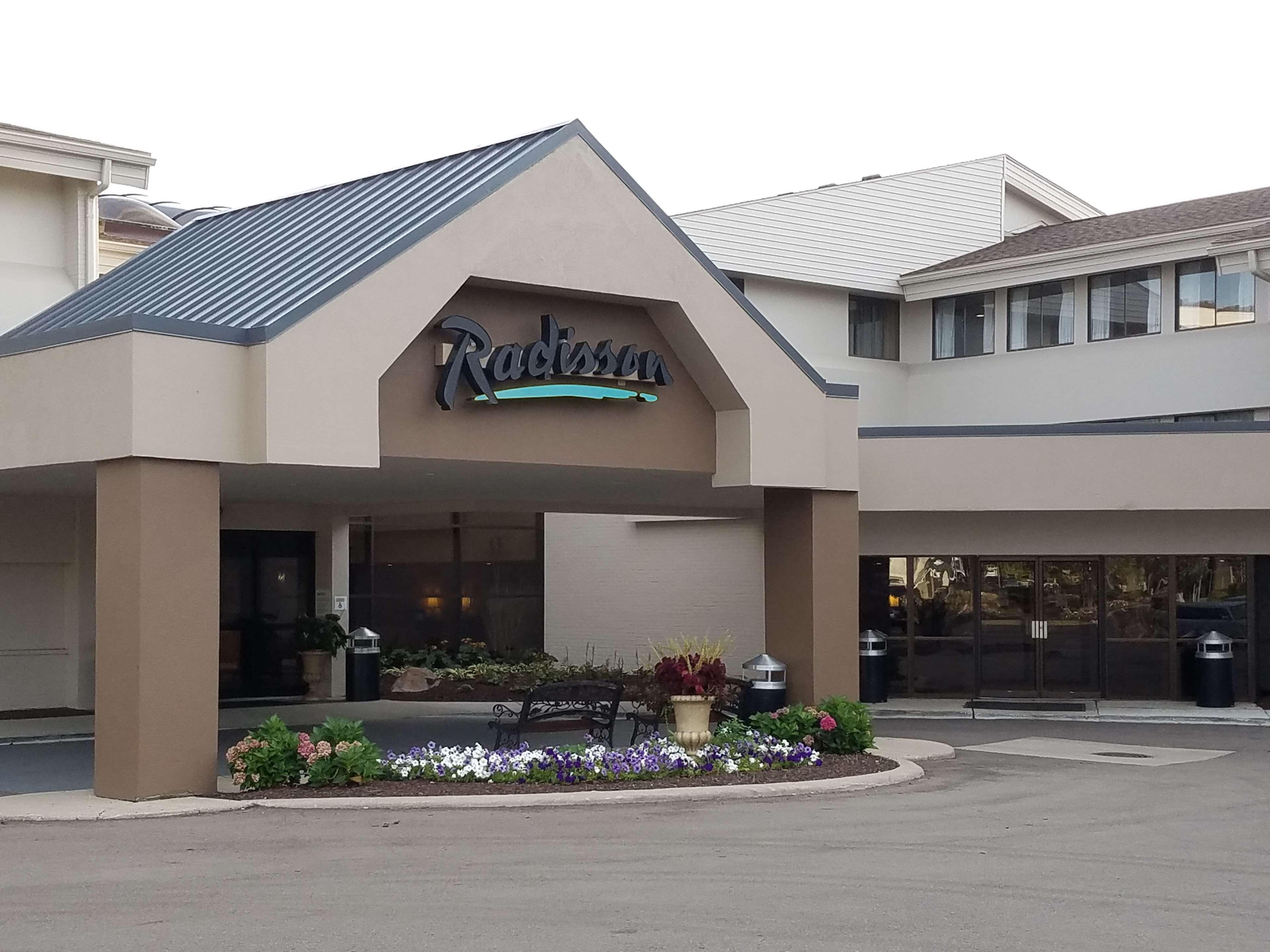 Radisson Hotel Detroit-Farmington Hills Zewnętrze zdjęcie