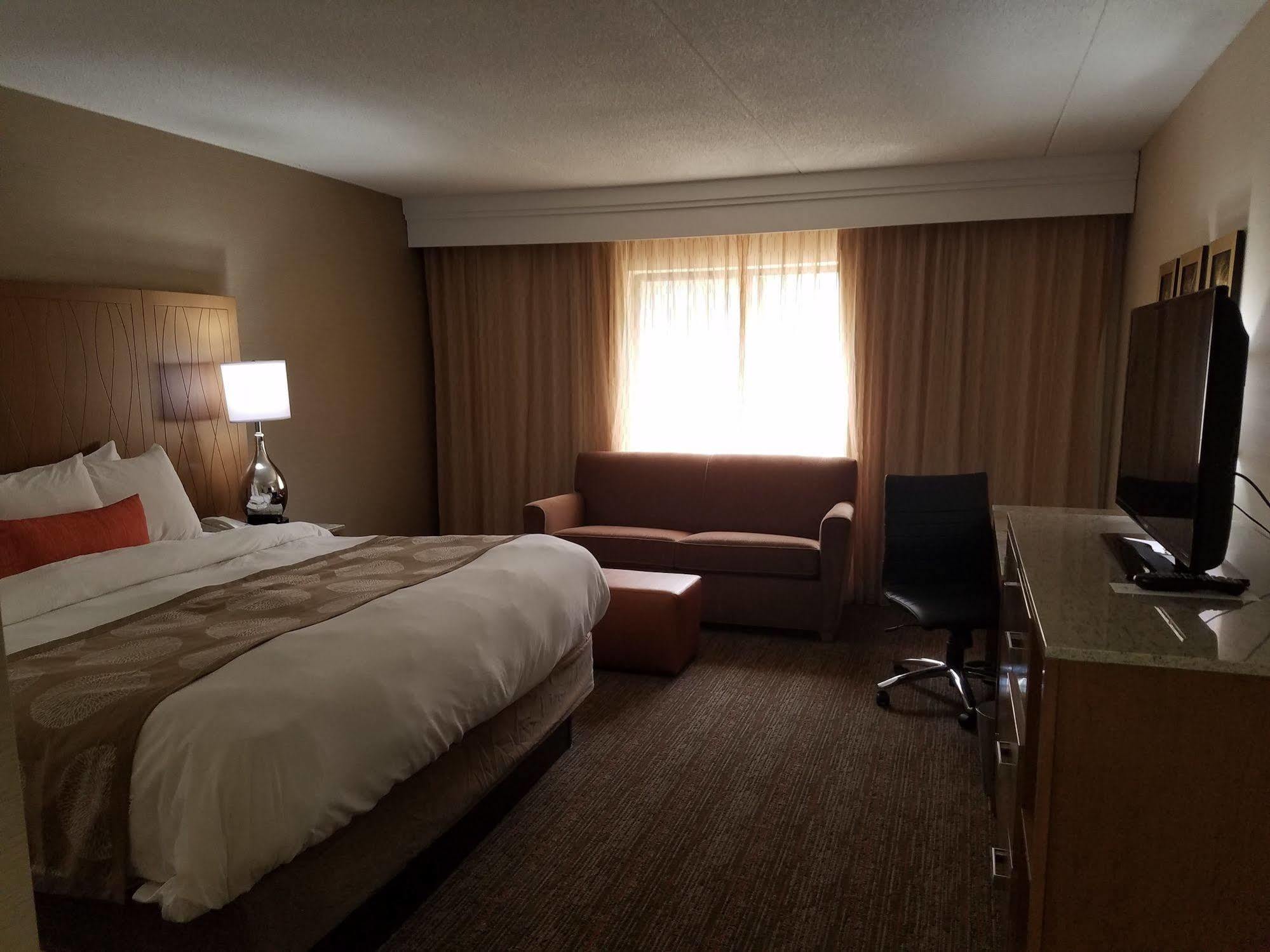 Radisson Hotel Detroit-Farmington Hills Zewnętrze zdjęcie