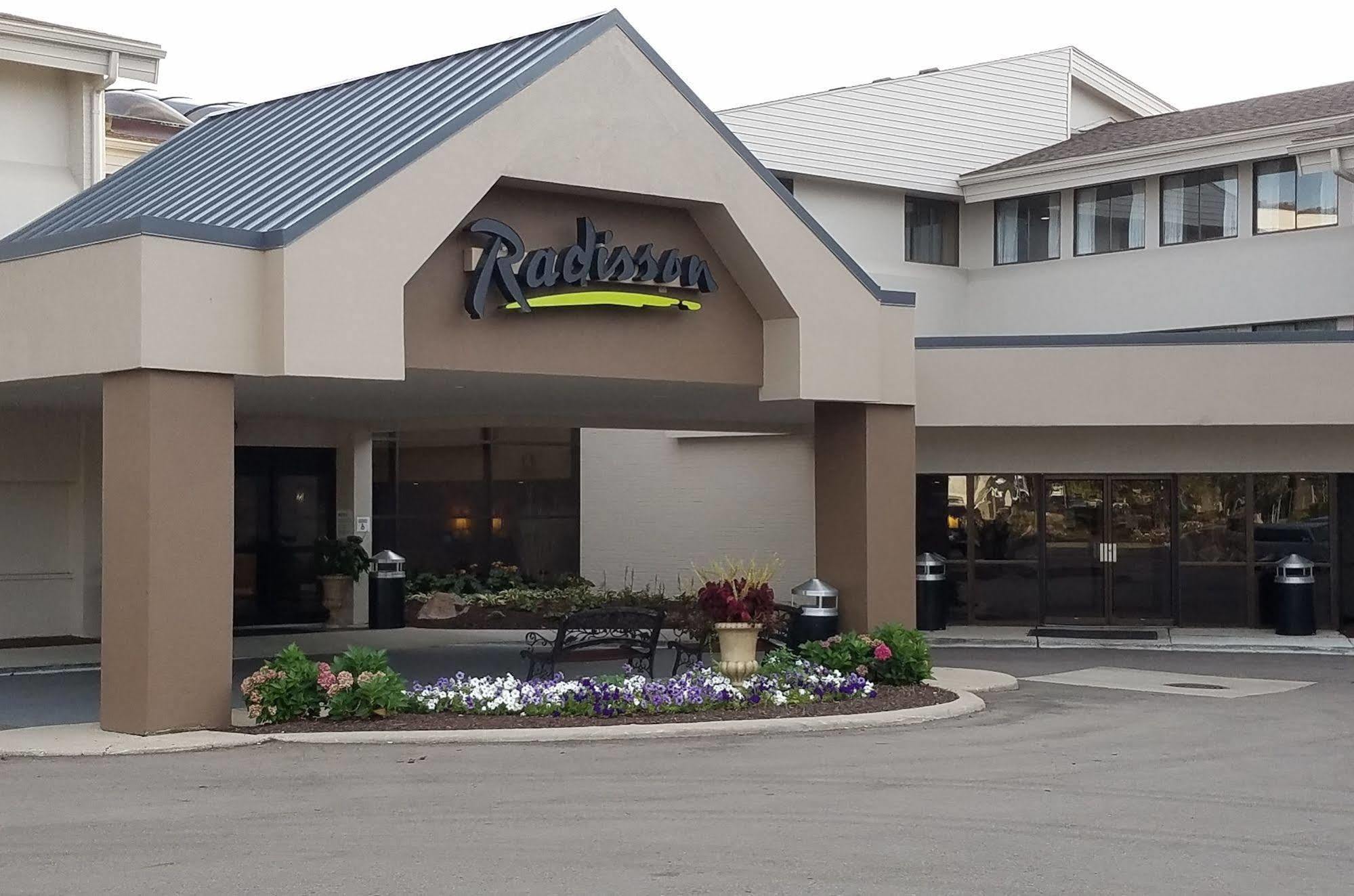 Radisson Hotel Detroit-Farmington Hills Zewnętrze zdjęcie